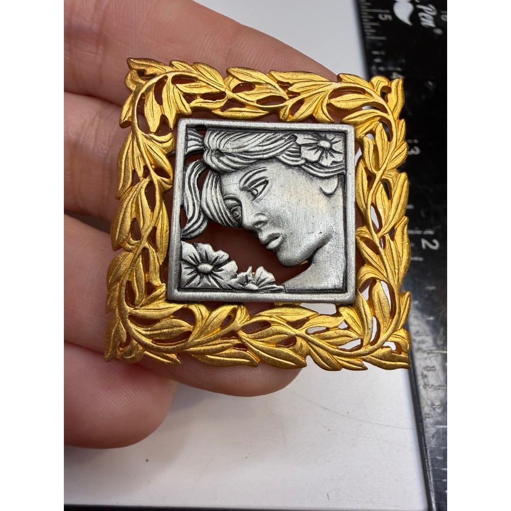 JJ Jonette Art Nouveau Female Profile Brooch Two Tone Gold Silver Leaf Frame